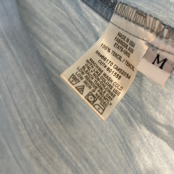 CLOTH & Stone Anthropologie Short SleeveChambray Top size medium - Picture 6 of 8